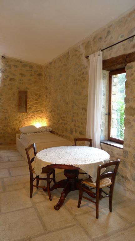 La Ferme De La Condamine Bed & Breakfast Saint-André-de-Rosans Dış mekan fotoğraf